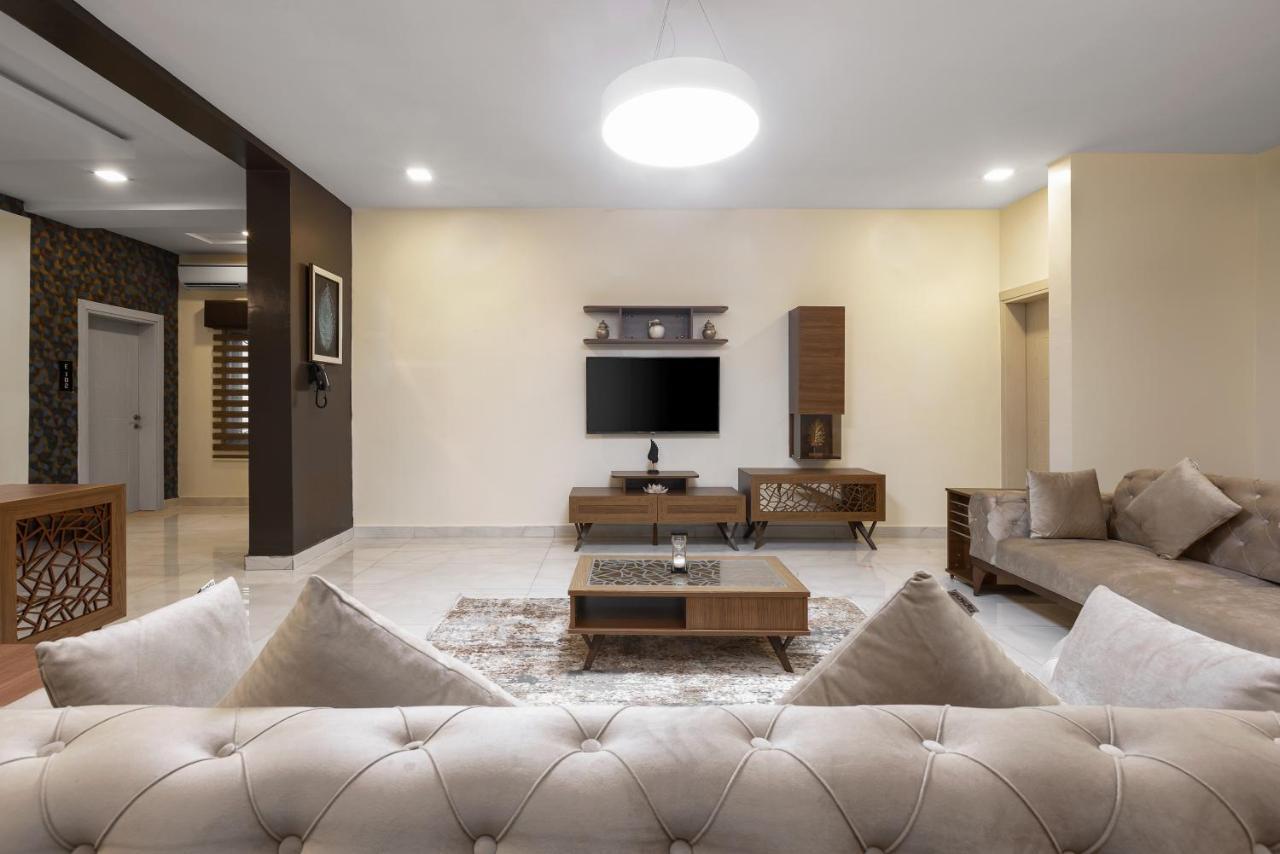 Bkt Cribs - Apartments & Suites Abudża Zewnętrze zdjęcie